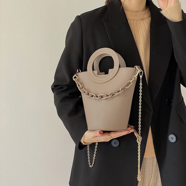 2024 New Bucket Bag Casual fashion bag Ring handbag women's chain shoulder bag