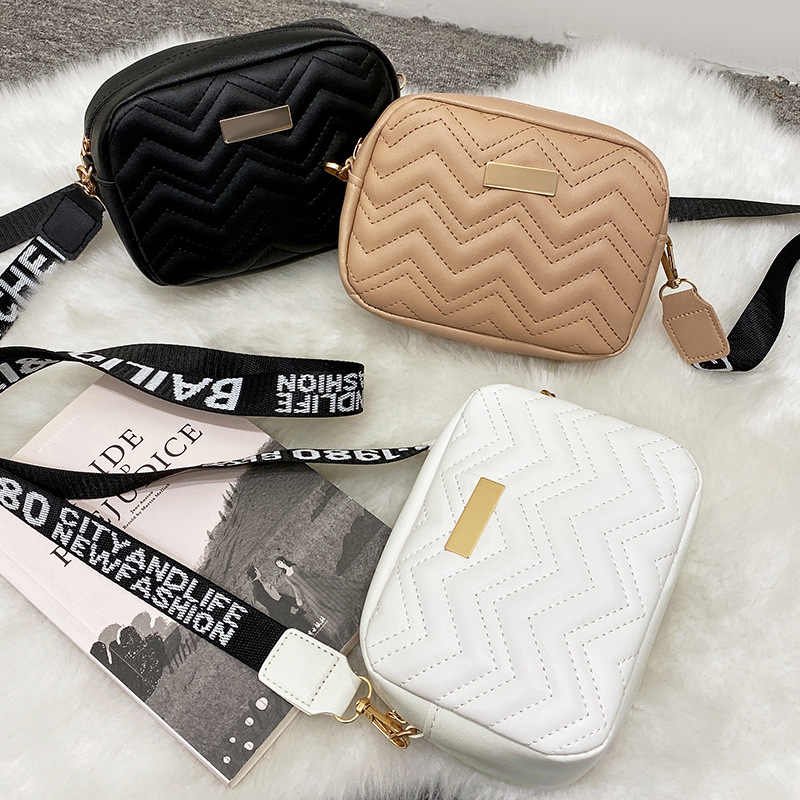 2022 trending bags for ladies fashion wave embroidery bag designer Printed shoulder strap messenger small square bag