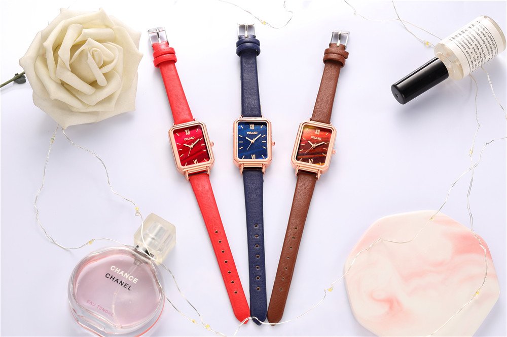 Gradient Water Ripple Retro Watches Women Fashion Exquisite Green Quartz Vintage Leather Wrist Watch Simple Small Female Clock