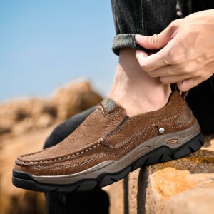 Hot Selling Hiking Shoes Breathable Men's Outdoor Climbing Shoes High Quality Suede Upper Light Weight Slip-on Walking Shoes