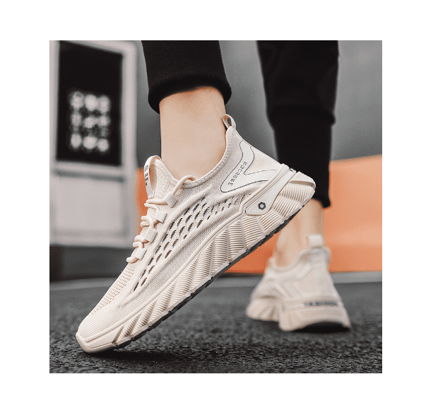 Men's shoes are breathable and slim with a height increase and a versatile casual sports shoe Men's sports shoes are trendy