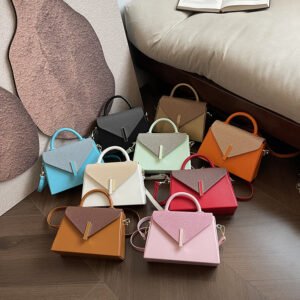 New Arrival PU leather Women's Luxury Handbag 2024 Cross body Hard Shoulder Messenger Bag with Lock sac tendance