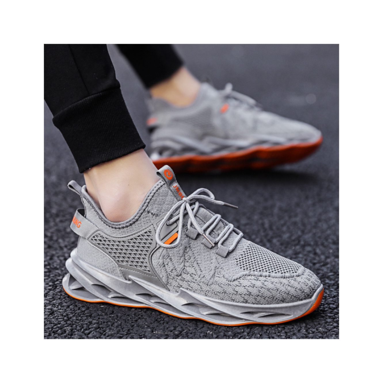 New fashion men's flying fabric shock-absorbing ultra-light running shoes Casual Shoes Sneakers