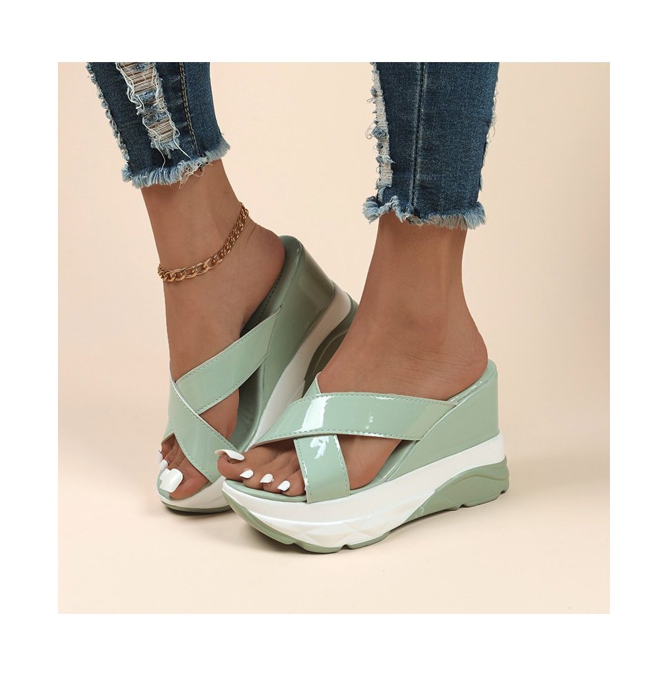 New plus-size ladies solid color casual platform sandals