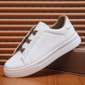 Sports Comfort Board Shoes Series Low Cut White Waterproof Anti Slip Comfortable Versatile Strap Up Mens Shoes Foot Cover